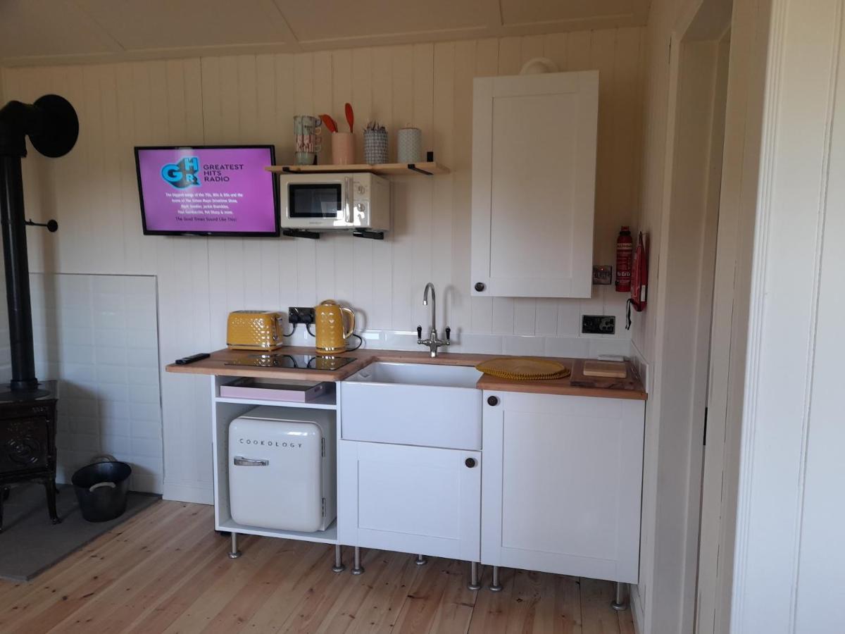 Dinky'S Den Appartement Coverack Buitenkant foto